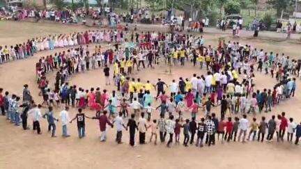 कुरडेग: बासेन बखरीटोली में 11वीं गोंडवाना समर कैंप का रेला पाटा गोंडी नृत्य के साथ समापन