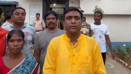 দুবরাজপুর: অনুব্রত মণ্ডলের বিরুদ্ধে অভিযোগে তোলপাড় বীরভূম, গ্রেপ্তারির দাবি নিয়ে বৃহত্তর আন্দোলনের হুঁশিয়ারি বিজেপি বিধায়কের