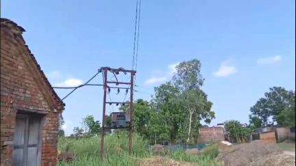 निचलौल: ग्राम सभा सोनबरसा में बिजली की मनमानी कटौती से ग्रामीणों में आक्रोश#Jansamasya