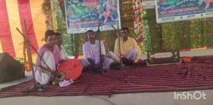 रानीश्वर: रानीश्वर के रघुनाथपुर मोड़ स्थित बिनपनी क्लब द्वारा चार दिवसीय अखंड हरिनाम संकीर्तन का शुभारंभ
