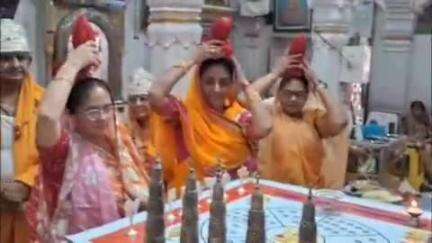 खंडवा नगर: खंडवा के पार्श्वनाथ दिगंबर जैन मंदिर में श्रुत पंचमी कार्यक्रम का आयोजन हुआ