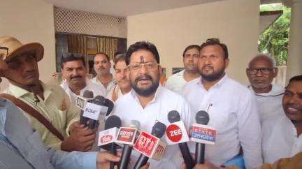 जखनिया: शहर के सीवर और सड़कों की बदहाली पर सदर विधायक ने किया विरोध, छह माह में कार्य पूर्ण कराने का किया दावा