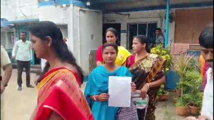 সাঁইথিয়া: সাঁইথিয়া: অনুব্রত মণ্ডলের বিরুদ্ধে সাঁইথিয়া থানার OC-কে ডেপুটেশন BJP-র