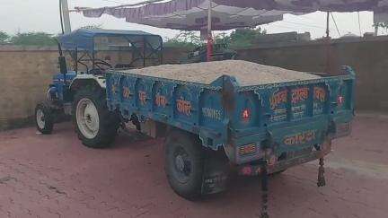 सुमेरपुर: सुमेरपुर सदर पुलिस ने अवैध बजरी माफियाओं के खिलाफ कार्रवाई करते हुए एक ट्रैक्टर ट्राली को किया ज़ब्त