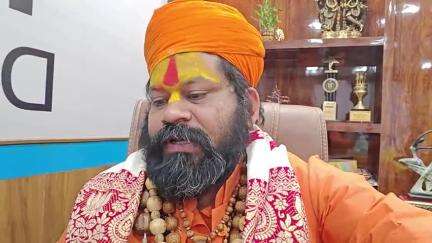 हिन्दुस्तान में रहने वाले चाहें वह किसी कोम का हो सब के पूर्वज हिंदू ही थे