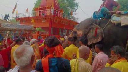 भोरे: सिसई उत्तर टोला में श्री रुद्र महायज्ञ सह हनुमत प्राण प्रतिष्ठा का शुभारंभ, 5100 कन्याओं के साथ निकली कलश यात्रा
