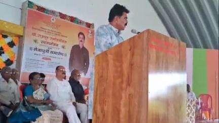 वैजापूर: जीवनातील श्रेष्ठ कर्मानी व्यक्ती ओळखल्या जाते,
हभप  बोरसे गुरुजी महाराज यांचे लोणी येथे सेवानिवृत्ती सोहळ्यात प्रतिपादन