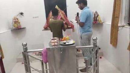 सुल्तानपुर: रामचंद्रपुर गांव में दुर्गा माता मंदिर पर 31 मई शनिवार को शाम 8:00 बजे आरती हुई संपन्न
