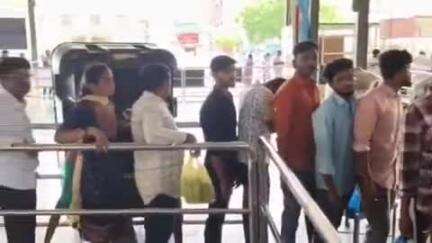 పులివెందుల: గండి క్షేత్రానికి పోటెత్తిన భక్తులు