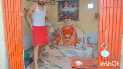विदिशा नगर: शनिवार शाम 5 बजे अंदर किला कार्तिक चौक स्थित प्राचीन हनुमान मंदिर के बारे में पंडित जी ने बताया इतिहास