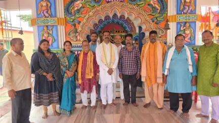 ଅନୁଗୋଳ: ଶୀତଳ ଷଷ୍ଠୀ ଉପଲକ୍ଷେ ରାଣୀଗୋଡାରେ ଥିବା ଶିବ ମନ୍ଦିର ଯାଇ ଦର୍ଶନ କଲେ ଛେଣ୍ଡିପଦା ବିଧାୟକ ଅଗସ୍ତି ବେହେରା