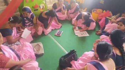 अशोक नगर: कलेक्ट्रेट के झूला घर में मिशन नींव के तहत आंगनवाड़ी कार्यकर्ताओं को नवाचार आधारित प्रशिक्षण मिला
