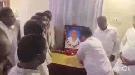 భూపాలపల్లి: కాంగ్రెస్ పార్టీ సీనియర్ నాయకుడు కిషన్ రావు కుటుంబాన్ని పరామర్శించిన ఐటీ శాఖ మంత్రి శ్రీధర్ బాబు, ఎమ్మెల్యే గండ్ర