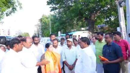 పటాన్​​చెరు: రామచంద్రపురం పరిధిలోని SN కాలనీలో రూ.కోటి 60లక్షలతో అండర్ గ్రౌండ్ డ్రైనేజీ నిర్మాణ పనులకు శంకుస్థాపన చేసిన MLA GMR