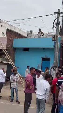 इंदिरा नगर इलाके में मकान पर कब्जे को लेकर दो पक्षों में हुआ विवाद, मौके पर पुलिस और पीएसी मौजूद रही