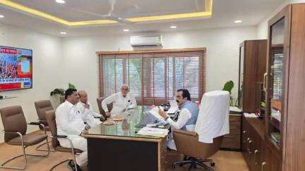 राजगढ़: राजगढ़ विधायक अमर सिंह यादव ने भोपाल में कैबिनेट मंत्री राकेश सिंह से की मुलाकात