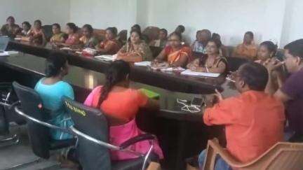 बानो: प्रखंड कार्यालय में बागवानी सखियों को पौधा रोपण और बचाव का एक दिवसीय प्रशिक्षण दिया गया