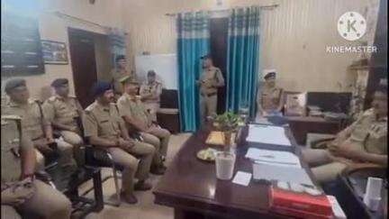 देहरादून: देहरादून के एसएसपी ने पदोन्नति अधिकारियों को पदोन्नति पद के अलंकरण पर दी शुभकामनाएं