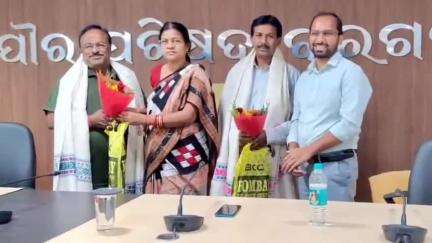 ବରଗଡ: ପୌର ପରିଷଦ କାର୍ଯ୍ୟାଳୟରେ ଅନୁଷ୍ଠିତ ହେଲା ବିଦାୟ କାଳୀନ ସମ୍ବର୍ଦ୍ଧନା ସଭା
