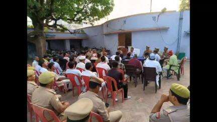 बलरामपुर: कोतवाली नगर, थाना ललिया में पीस कमेटी की बैठक हुई, डीजे संचालक, ग्राम प्रधान एवं ग्राम प्रहरी रहे मौजूद