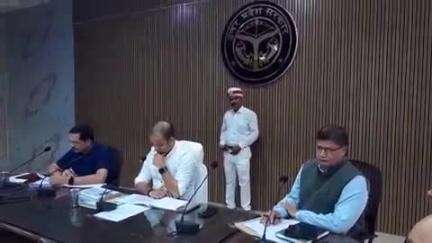 ज्ञानपुर: डीएम ने निर्माणाधीन व निर्मित 50 परियोजनाओं की की समीक्षा, गुणवत्ताहीन निर्माण पर जताई नाराजगी