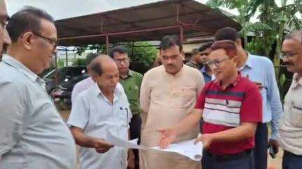অমরপুর: রাজ্যের অর্থমন্ত্রী প্রণজিৎ সিংহ রায় উদয়পুর ধ্বজনগরস্থিত টেপানিয়া কৃষি উন্নয়ন মূলক গবেষণা কেন্দ্র পরিদর্শনে
