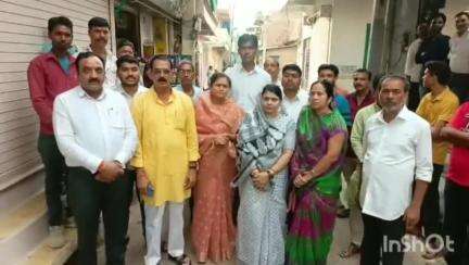 विदिशा नगर: वार्ड क्रमांक 31 में 20 लाख की लागत से बनने वाली सीसी रोड का नगर पालिका ने शनिवार शाम 6:00 बजे किया भूमि पूजन