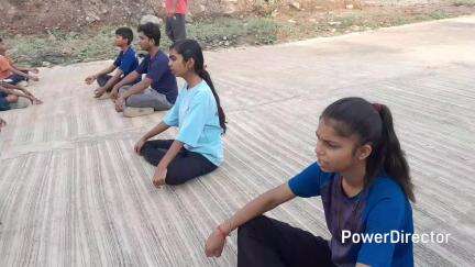 परसिया: परासिया: पेंचवेली मैदान में निशुल्क खेल शिविर का समापन, खिलाड़ी हुए रुखसत