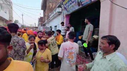 महाराजपुर: महाराजपुर में श्रीमद् भागवत कथा के लिए निकाली गई विशाल कलश यात्रा