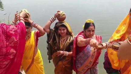ସୋନପୁର: ଡୁଙ୍ଗୁରିପାଲି ରେ ଶିବ ପାର୍ବତୀଙ୍କ ବିବାହ ଉତ୍ସବ ଉପଲକ୍ଷେ ହଳଦୀ ଏବଂ ପାଣି ପାଲଟା କାର୍ଯ୍ୟକ୍ରମ ଅନୁଷ୍ଟିତ
