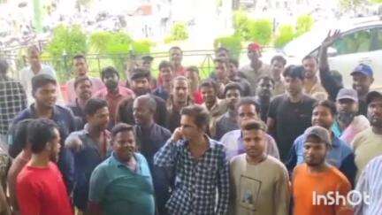 उज्जैन शहर: मोहननगर: गुमठिया हटाने पर मैकेनिकों ने कांग्रेस नेताओं के साथ निगम आयुक्त के नाम सौंपा ज्ञापन