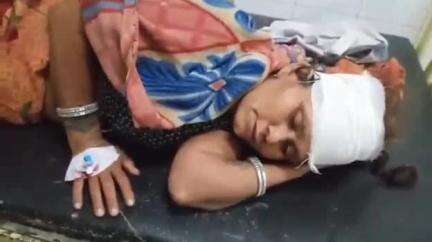 अशोक नगर: पछाड़ी खेड़ा के पास बाइक के पहिये में साड़ी फँसने से 55 वर्षीय महिला गिरी, जिला अस्पताल में भर्ती