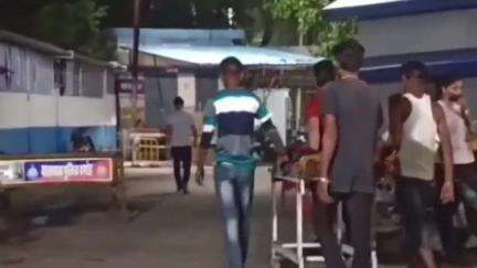 दमोह: 17 मील के पास सड़क हादसे में बाइक सवार एक की मौत, दूसरे को गंभीर हालत में जबलपुर रेफर किया गया