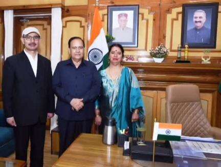 शिमला शहरी: विधान सभा अध्यक्ष कुलदीप सिंह पठानियां ने विधानसभा शिमला में सेवानिवृत्ति पर रीता शर्मा को बधाई दी