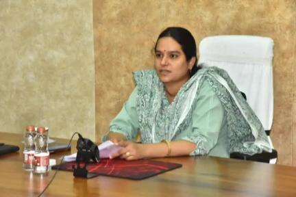 కర్నూలు: రేషన్ డీలర్లపై ఫిర్యాదులు వస్తే చర్యలు: కర్నూలు జాయింట్ కలెక్టర్ డాక్టర్ బి నవ్య