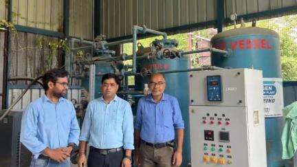 अरेराज: अरेराज अनुमंडलीय अस्पताल के ऑक्सीजन प्लांट का मॉक ड्रिल कराया गया, मशीन खराब पाई गई