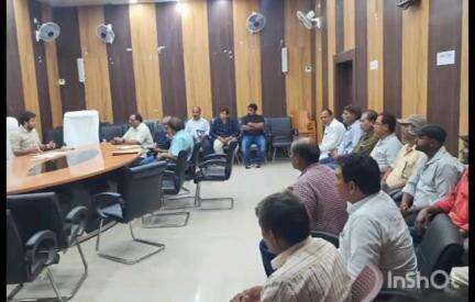 गया टाउन सीडी ब्लॉक: गया नगर निगम कार्यालय में नगर आयुक्त ने नालों की सफाई और अतिक्रमण पर की समीक्षा बैठक