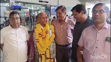 విశాఖపట్నం: శ్రీ ఆది మహాలక్ష్మి దేవి దక్షిణ భారత శోభయాత్ర విజయవంతం, నగరంలో సారధి చాంద్ మాల్ అగర్వాల్‌కు ఘన స్వాగతం