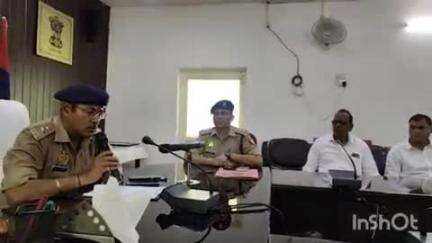 फर्रुखाबाद: जनपद में तैनात दो उपनिरीक्षक हुए सेवानिवृत्त, फतेहगढ़ पुलिस लाइन सभागार में दी गई विदाई