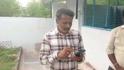 శింగనమల: జూన్ ఒకటిన రేషన్ సక్రమంగా లబ్ధిదారులు అందించాలి: బుక్కరాయసముద్రం CSDT, డిప్యూటీ ఎమ్మార్వో నాగరాజు