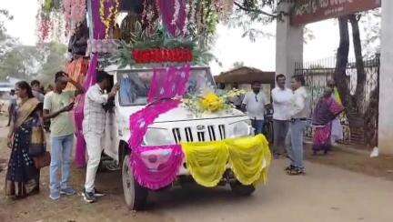 ଓରିଏଣ୍ଟ: ସିଂହାରପୁର ଝାଡେଶ୍ଵର ବାବା ମନ୍ଦିରରେ ଶୀତଳ ଷଷ୍ଠୀ ଯାତ୍ରା ତଥା ଶିବ ବିବାହ ମହୋତ୍ସବ ଅନୁଷ୍ଠିତ