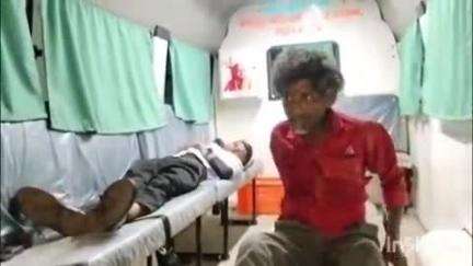 पारोळा: धुळे रस्त्यावरील सत्यनारायण मंदिराजवळ पायी चालणाऱ्याला मोटरसायकल स्वाराने जोरदार धडक दिली