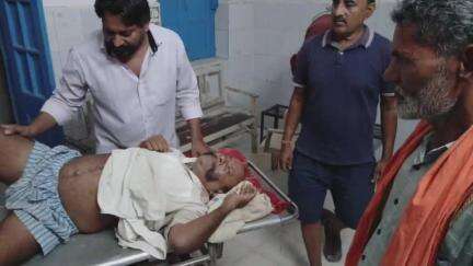 बिरसिंहपुर: बेदन टोला बिरसिंहपुर में तेज रफ्तार कार ने घर के बाहर खड़े व्यक्ति को मारी टक्कर, घायल PHC में भर्ती