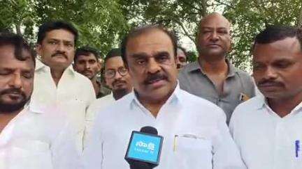 రాష్ట్రంలో అరాచక పాలన కొనసాగుతోంది : జిల్లా వైయస్సార్ కాంగ్రెస్ పార్టీ అధ్యక్షులు అనంత వెంకటరామిరెడ్డి