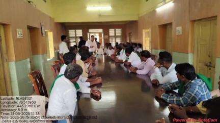 ಹುಣಸಗಿ: ಪಟ್ಟಣದ ಪ್ರವಾಸಿ ಮಂದಿರದಲ್ಲಿ ಕೃಷಿ ನಿರ್ದೇಶಕ ರಾಮನಗೌಡ ಪಾಟೀಲ್ ನೇತೃತ್ವದಲ್ಲಿ ಮುಂಗಾರು ಹಂಗಾಮು ಪೂರ್ವ ಸಿದ್ಧತಾ ಸಭೆ