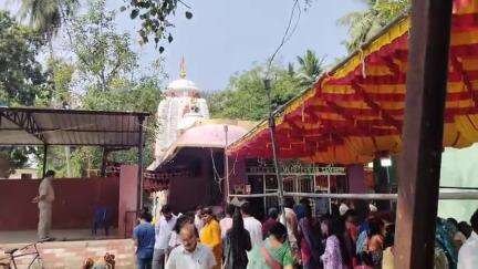 ରାୟଗଡା: ଗୁଣପୁର ବାଗୁଆ ମନ୍ଦିର ପରିସରରେ ବାବା ଚନ୍ଦ୍ର ଶେଖର ଙ୍କ ସହ ମାତା ଉମା ଙ୍କ ବାହାଘର ସମ୍ପନ୍ନ,ମନ୍ଦିର ପରିବେଶ ଉତ୍ସବ ମୁଖର