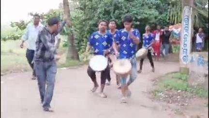 କେନ୍ଦ୍ରାପଡା: ତିକନପୁର ପଂଚାୟତ ରସିଲାବାଦ ଜିରାଳରେ ଆଧ୍ୟାତ୍ମିକ ପରିବେଶରେ ମହାଦେବ ପାର୍ବତୀଙ୍କ ପଡ଼ିଲା ହାତଗଣ୍ଠି,କନ୍ୟାପକ୍ଷ ଦେଲେ ଭୋଜି
