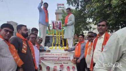 સાણંદ: દેવી અહલ્યાબાઈ હોલકરની 300 મી જન્મજયંતીની ઉજવણીના ભાગરૂપે જિલ્લા ભાજપ દ્વારા સાણંદ શહેર ખાતે શોભાયાત્રા યોજાઈ