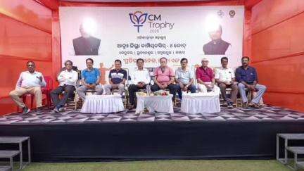 ଛତ୍ରପୁର: ବ୍ରହ୍ମପୁର ମହାତ୍ମାଗାନ୍ଧୀ ଷ୍ଟାଡିୟମ ଠାରେ ଜିଲ୍ଲା ସ୍ତରୀୟ ଆନ୍ତଃ ୧୫ ବର୍ଷୀୟ ସିମ୍ କମ୍ ଫୂଟବଲ୍ ଚାମ୍ପିୟନସିପ୍