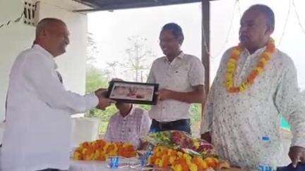 बांधवगढ़: जिला प्रेस क्लब उमरिया में पत्रकारों ने अपर कलेक्टर शिव गोविंद सिंह मरकाम को दी भावभीनी विदाई